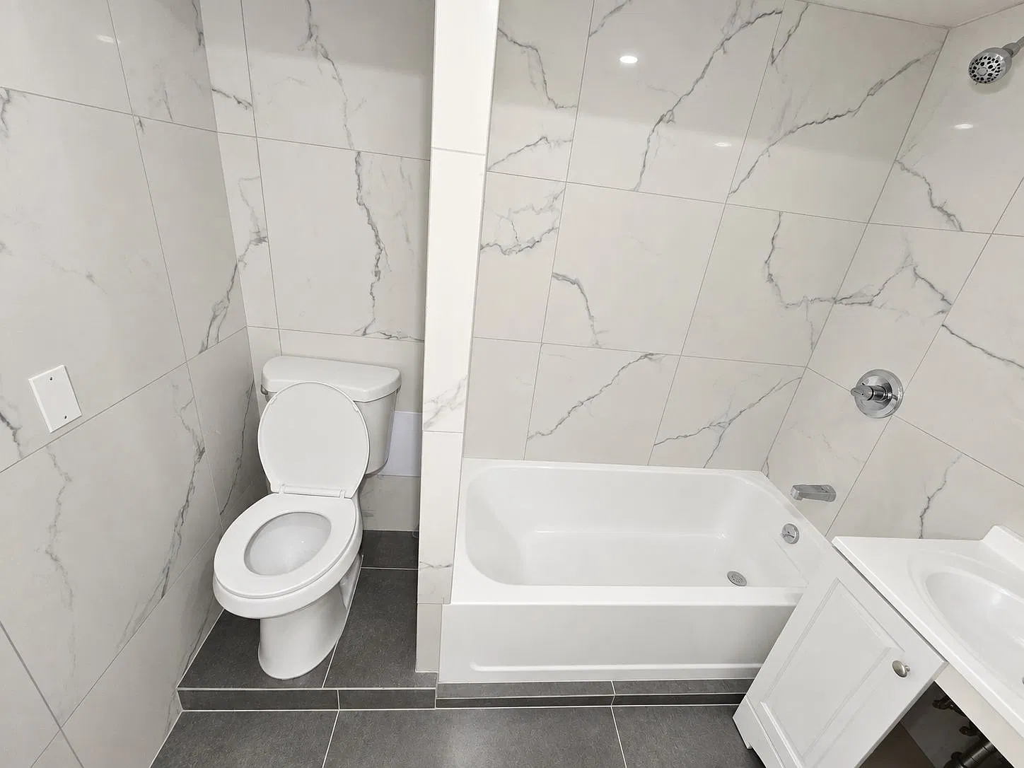3 bed, $3,544 — Photo 3