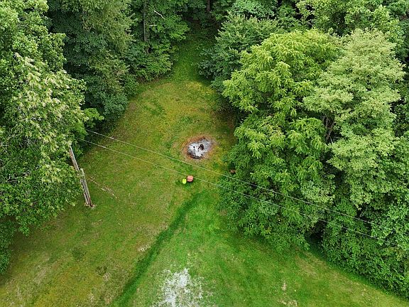 2nd image of 643 Wildcat Ln