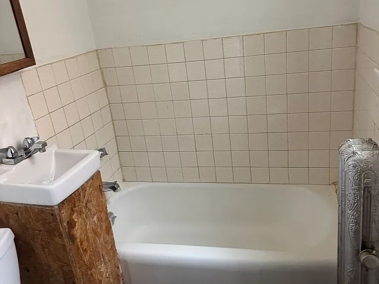 5626 S King Dr #2 — Photo 6