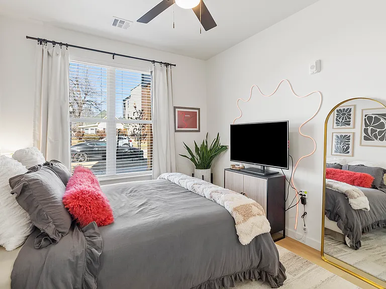 224 W Symmes St #101 — Photo 7