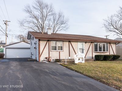 643 Jefferson Ave, Carpentersville, IL, 60110