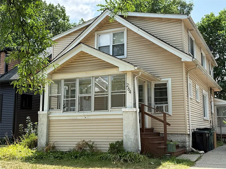 264 E Woodland St — Photo 2
