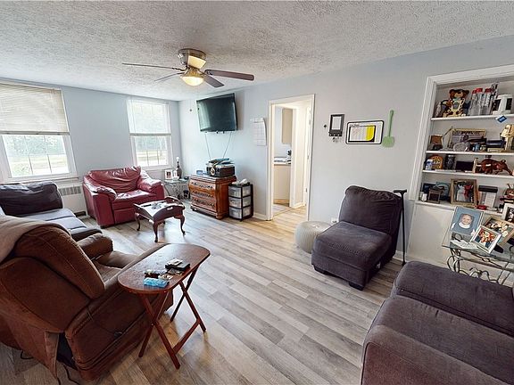 2nd image of 13800 Fairhill Rd APT 111
