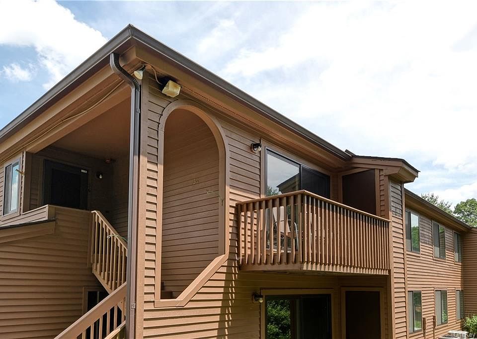 1st image of 36 Cedar Pond Ln #36
