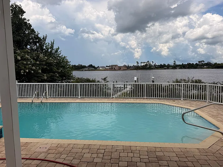2516 Country Club Dr — Photo 23