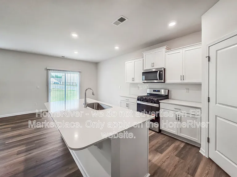 3916 Ashton Dr NW — Photo 8