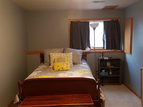 1 of 2 basement bedrooms