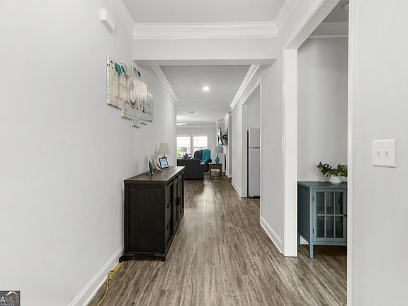 5th image of 866 Newshaw Way