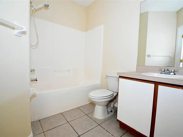 9612 Seadale Ct #201 — Photo 32