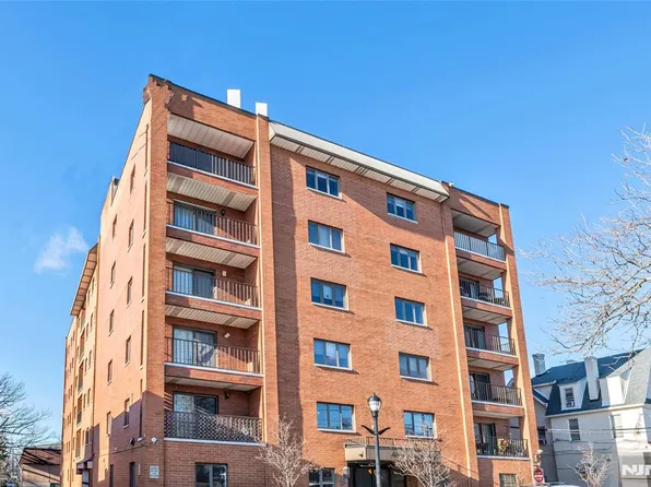 633 Palisade Ave APT 2F, Cliffside Park, NJ 07010