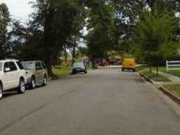 Exterior Neighborhood (street photo)