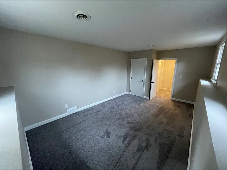 37 Cullen St — Photo 11