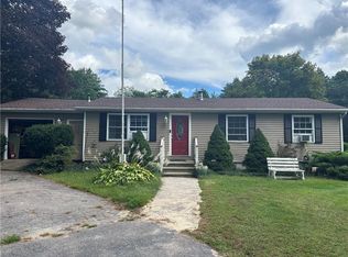 15 Riverview Dr, Wood River Junction, RI 02894