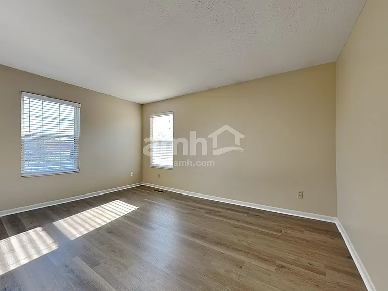 1425 Stableview Cir — Photo 16