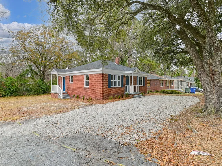 3001 Truman St — Photo 2