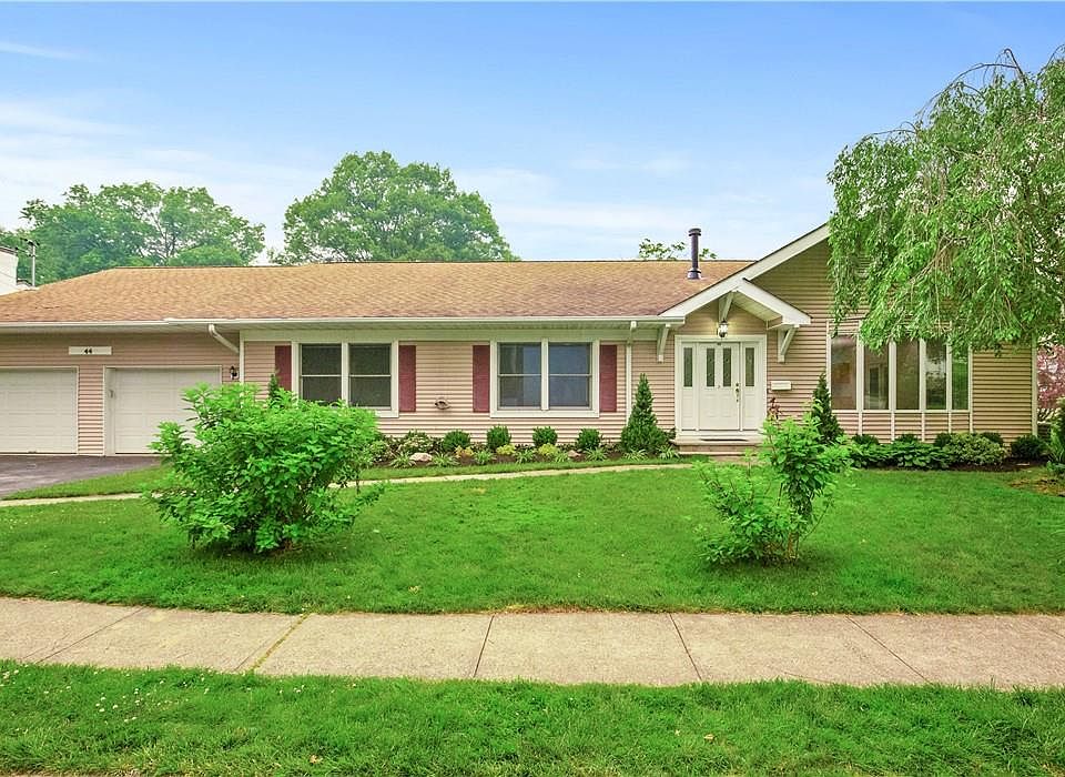 1st image of 44 Midchester Avenue