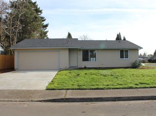 262 NE 34th Pl, Hillsboro, OR 97124
