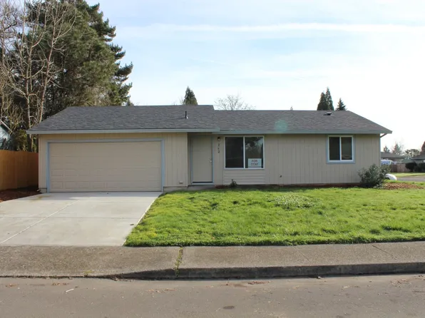 262 NE 34th Pl, Hillsboro, OR 97124