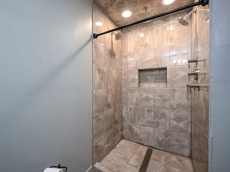 1327 3rd Ave SW — Photo 32