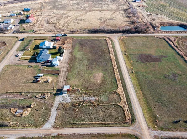 4 3rd Ave SW, Brady, MT 59416