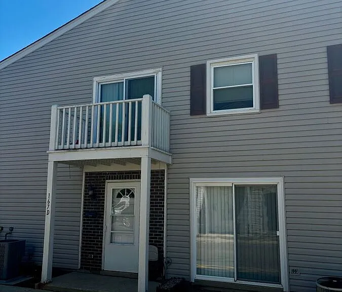 167 Peter Ct #D — Photo 1