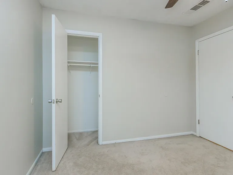 Ashley Oaks Apartments — Photo 58