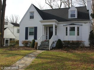 872 N Kensington St, Arlington, VA 22205