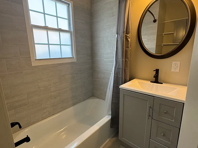 825 Maryland Ave — Photo 8