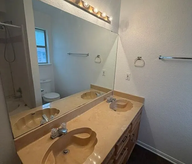 2204 Sherman Dr — Photo 17