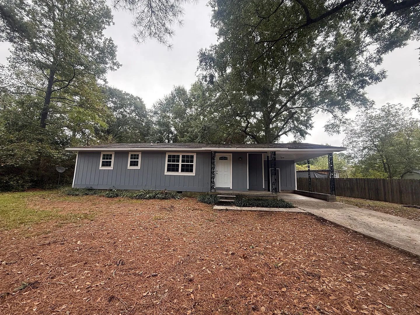 3 Bedrooms, 1.5 Bathroom - House in Shannon! — Photo 1