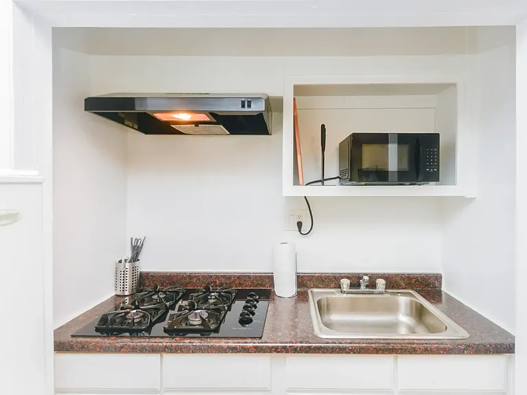 2042 S Corning St #C1 — Photo 17