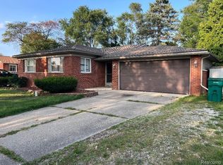 9829 Gary St, Romulus, MI 48174