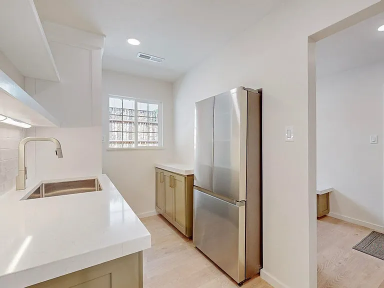 8005 Pickard Ave NE — Photo 34