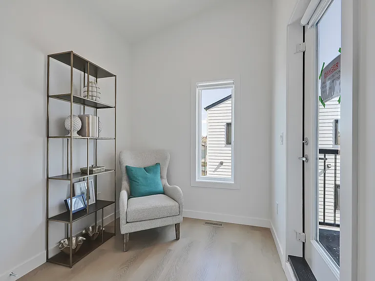 205 9a St NE — Photo 13