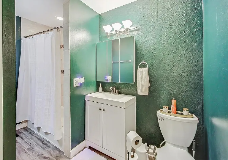 1460 W Irving Park Rd #2 — Photo 12