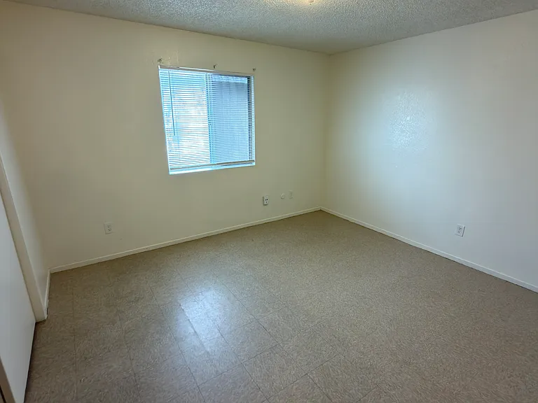 36 S Rogers Ln #202 — Photo 8