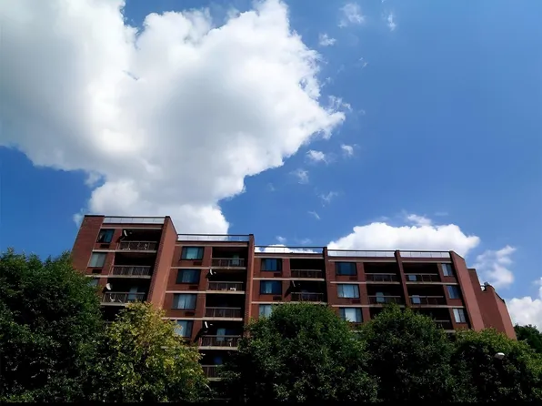 777 N Macquesten Parkway #202, Mount Vernon, NY 10552