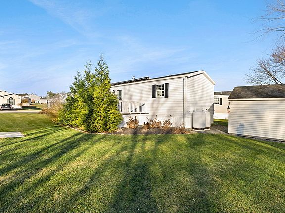 5th image of 348 Bumila Dr