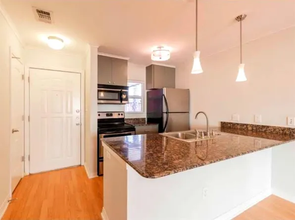 1422 Collier St APT 206, Austin, TX 78704