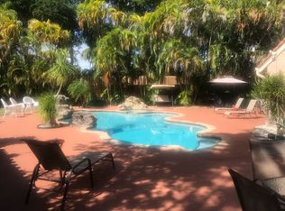 8806 SW 150 Place Cir, Miami, FL 33196