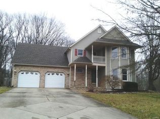 600 Birch Ln, Maryville, IL