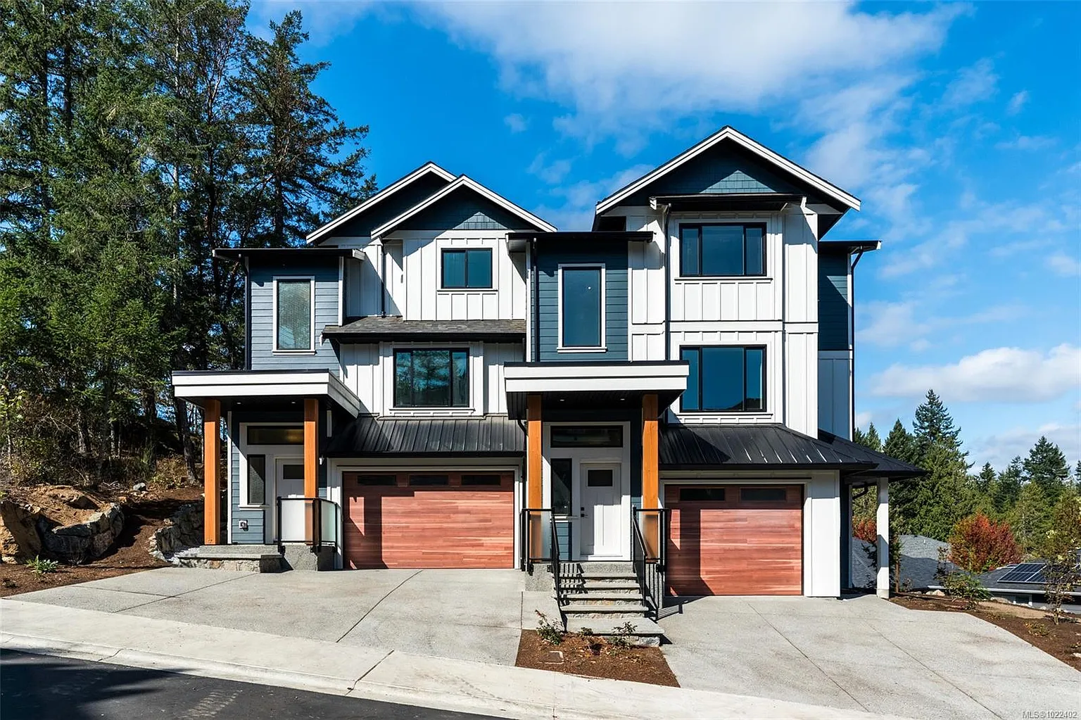 571 Bezanton Way #1 photo 1