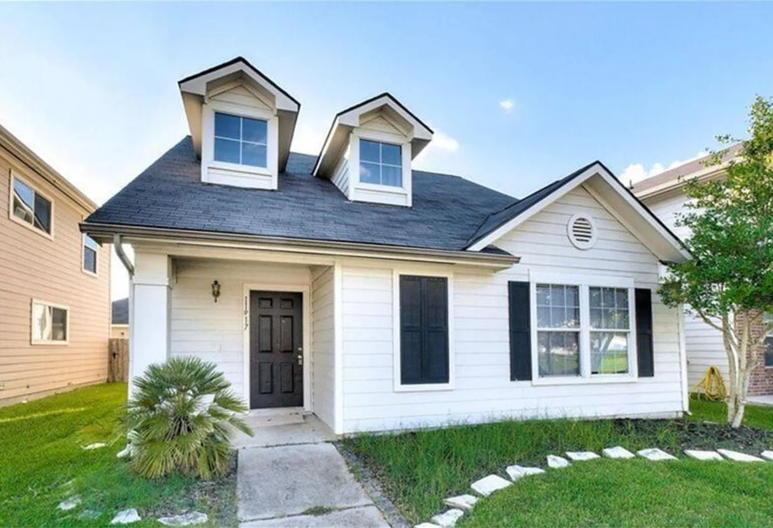 This spacious 4-bedroom home close to Texas Medical Center — Photo 4