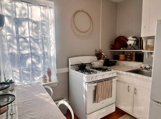 285 Harvard St APT 404, Cambridge, MA 02139