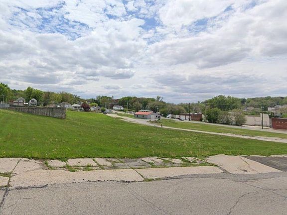 4th image of 609 Lincoln St