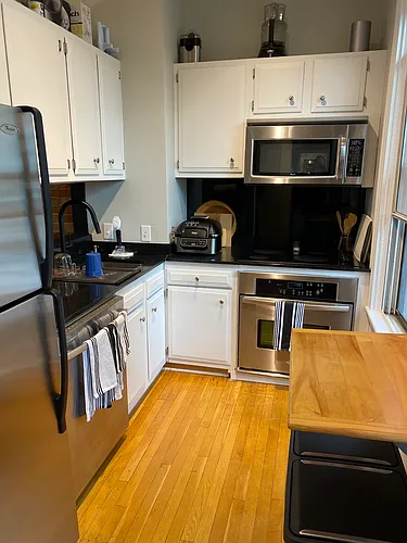 98 Baldwin St #1 Photo 1