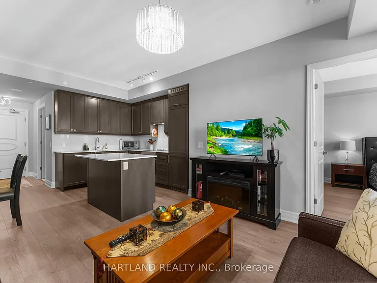 9075 Jane St #810 — Photo 7