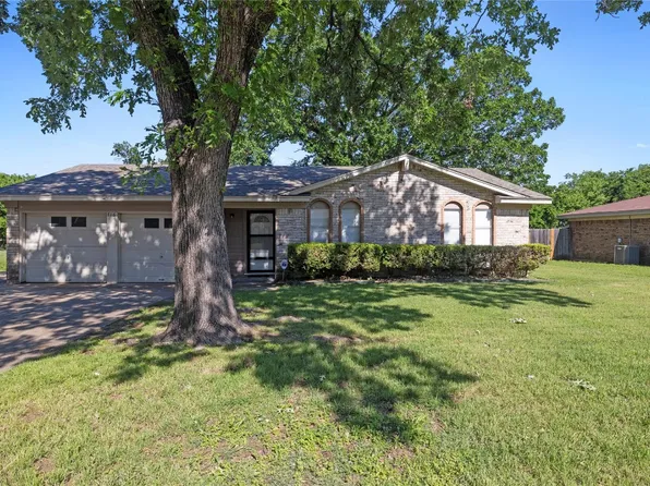 716 S Kate St, White Settlement, TX 76108