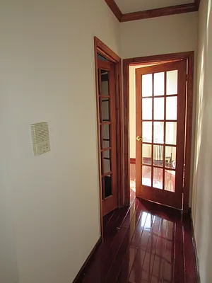 Rented by Bond New York | media 20