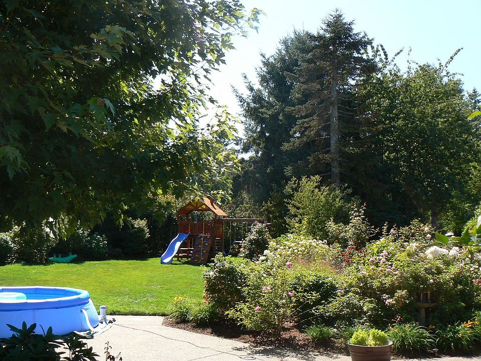2nd image of 12240 SW Alberta St